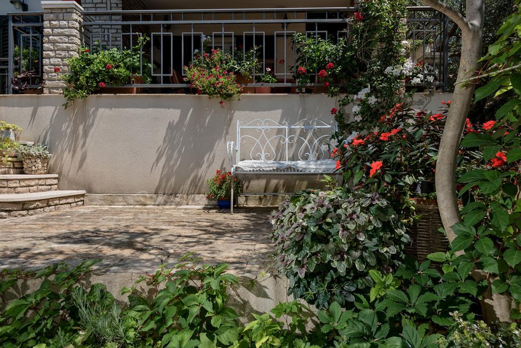 Apartman Roza Рогозница Екстериор снимка